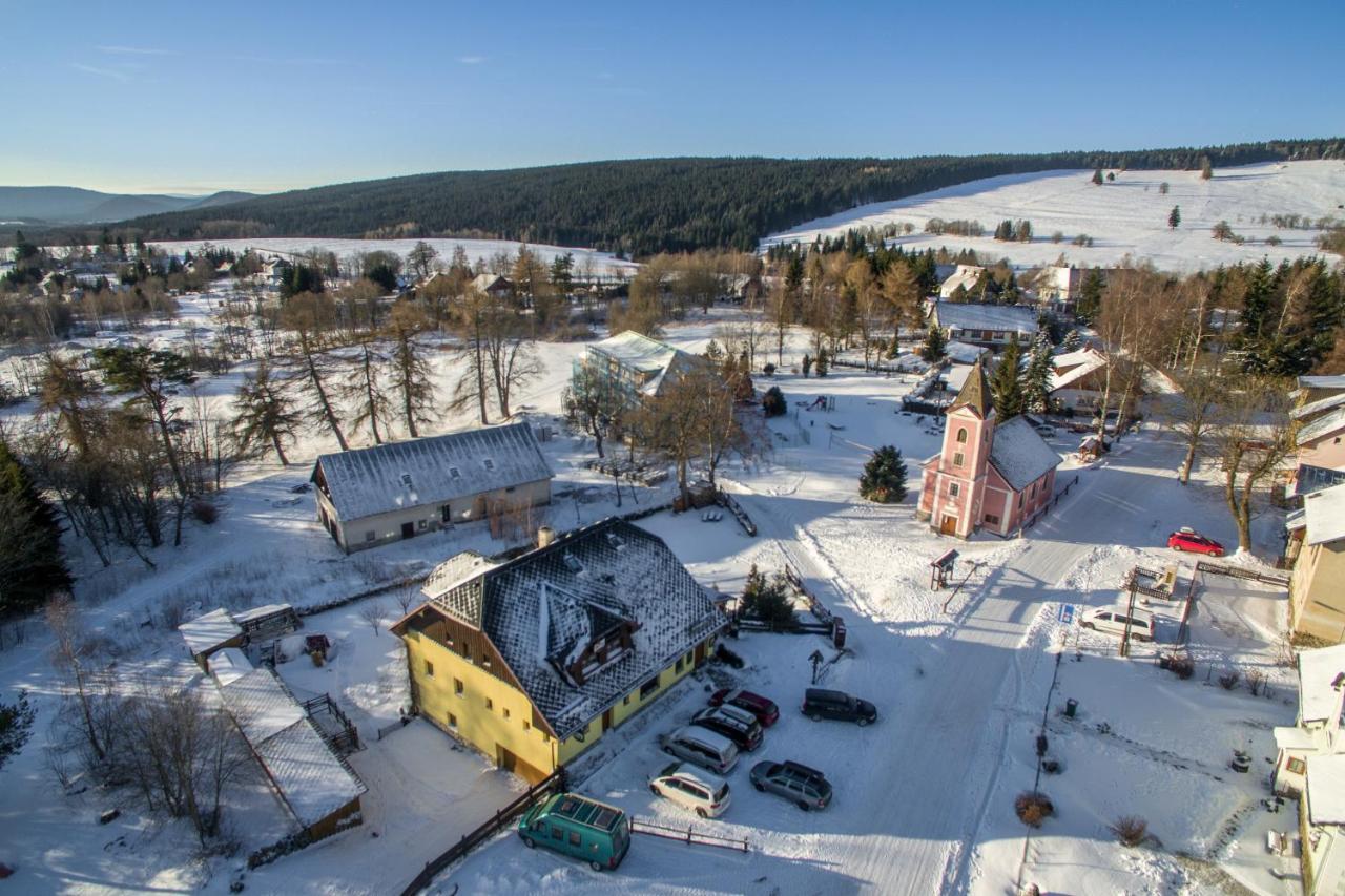 Penzion U Zpěváků Nove Hute Exterior foto