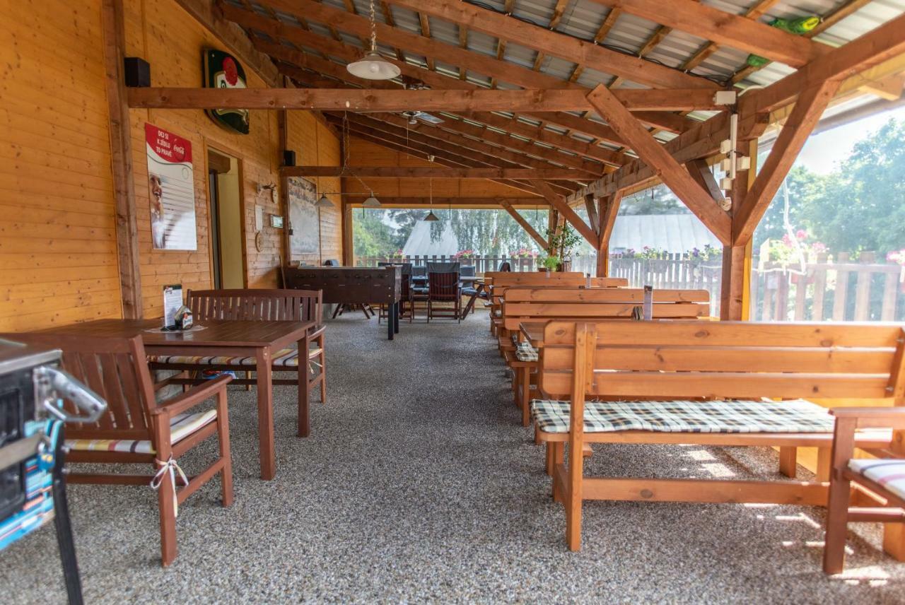 Penzion U Zpěváků Nove Hute Exterior foto