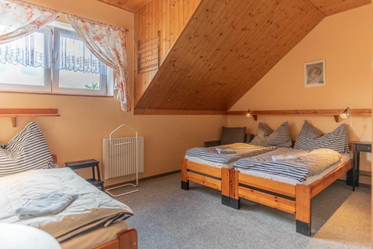 Penzion U Zpěváků Nove Hute Exterior foto