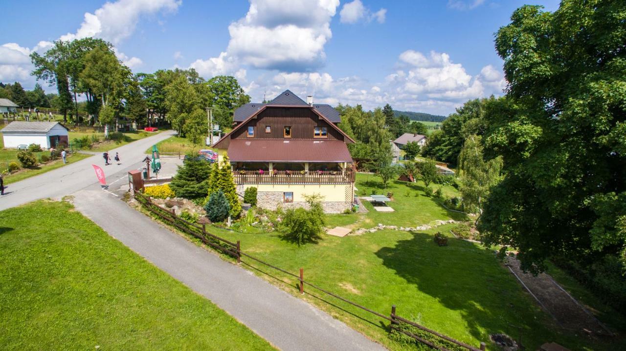 Penzion U Zpěváků Nove Hute Exterior foto